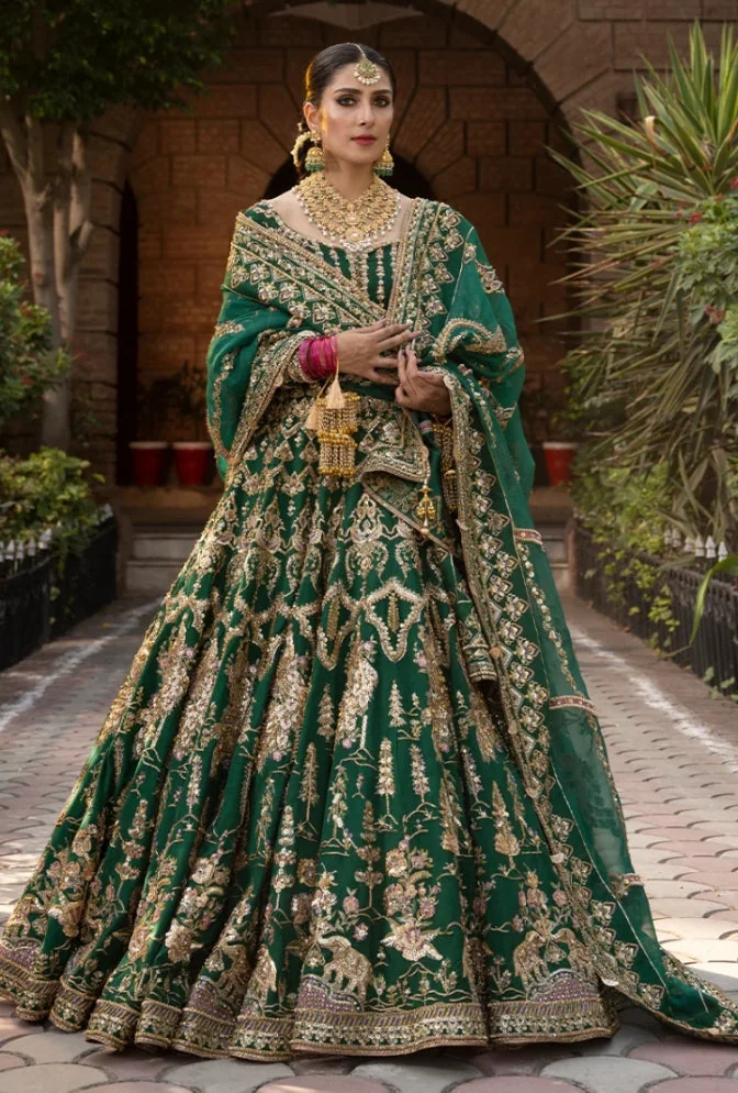 MNR – Nazneen in emerald green and gold – full outfit view
