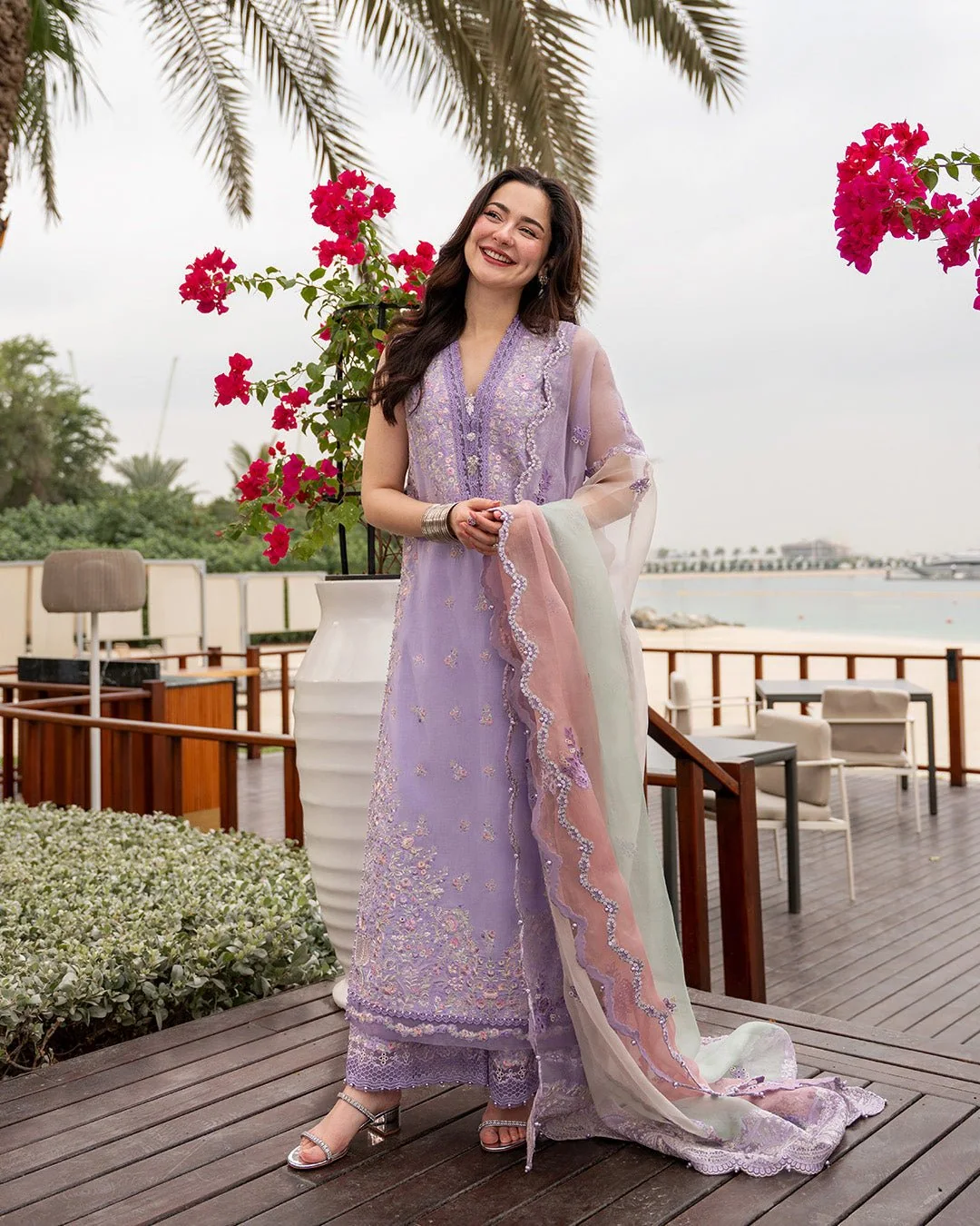 Faiza Saqlain - Suela — full outfit view